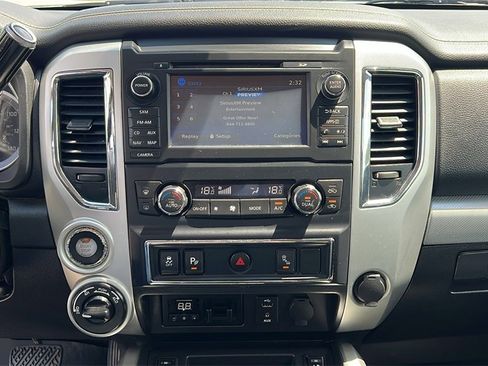Used 2018 Nissan Titan PRO-4X image 22