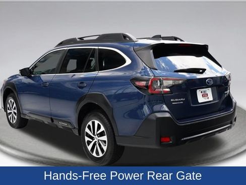 Used 2025 Subaru Outback Premium AWD/4WD image 12
