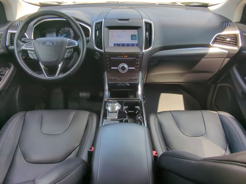 Certified 2019 Ford Edge Titanium FWD image 13