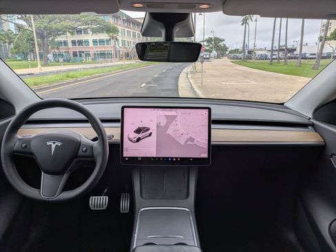 Used 2022 Tesla Model Y Performance image 18