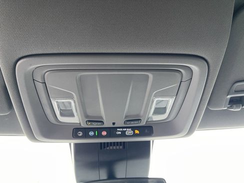 Used 2022 Chevrolet Silverado 1500 LT image 25