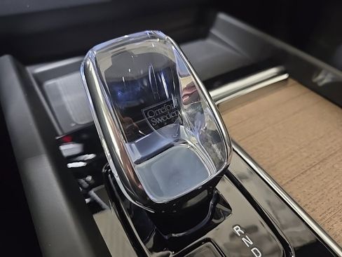 New 2026 Volvo XC60 B5 Plus w/ Climate Package image 14