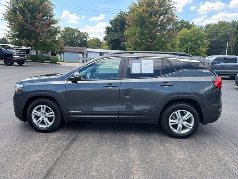 Used 2021 GMC Terrain SLE w/ Driver Convenience Package FWD image 2