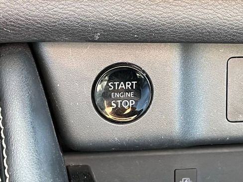 Used 2024 Nissan Rogue Platinum w/ Platinum Premium Package image 19