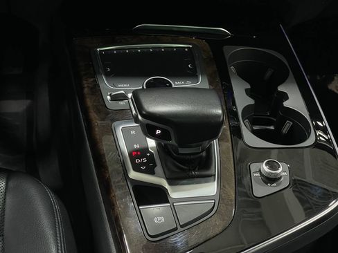 Used 2018 Audi Q7 3.0T Prestige w/ Prestige Package image 30