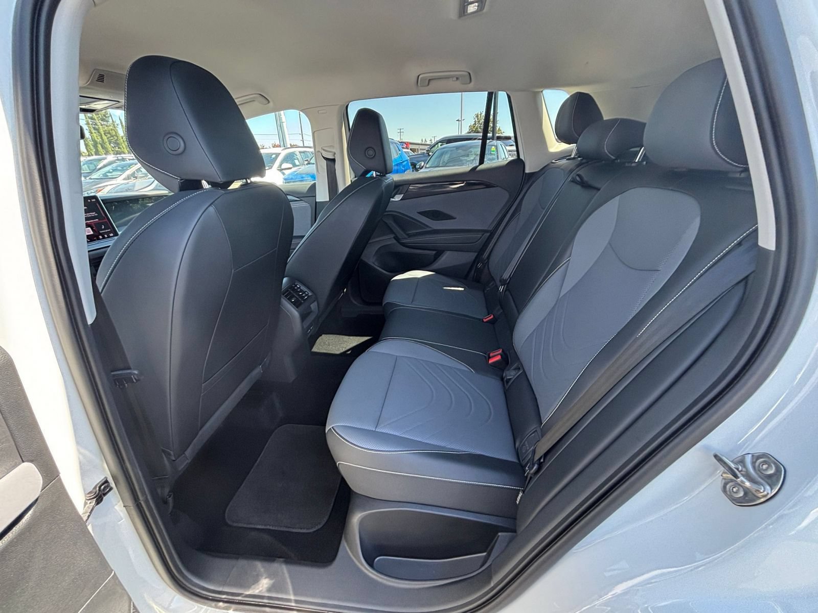 Used 2026 Volkswagen Tiguan SE AWD/4WD image 27