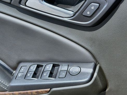Used 2019 Chevrolet Tahoe LT w/ RST Edition RWD image 24