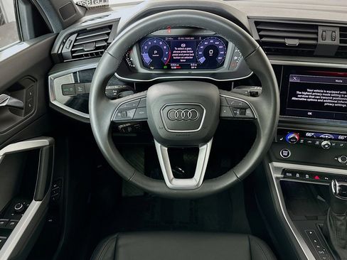 Used 2025 Audi Q3 2.0T Premium w/ Convenience Package image 5