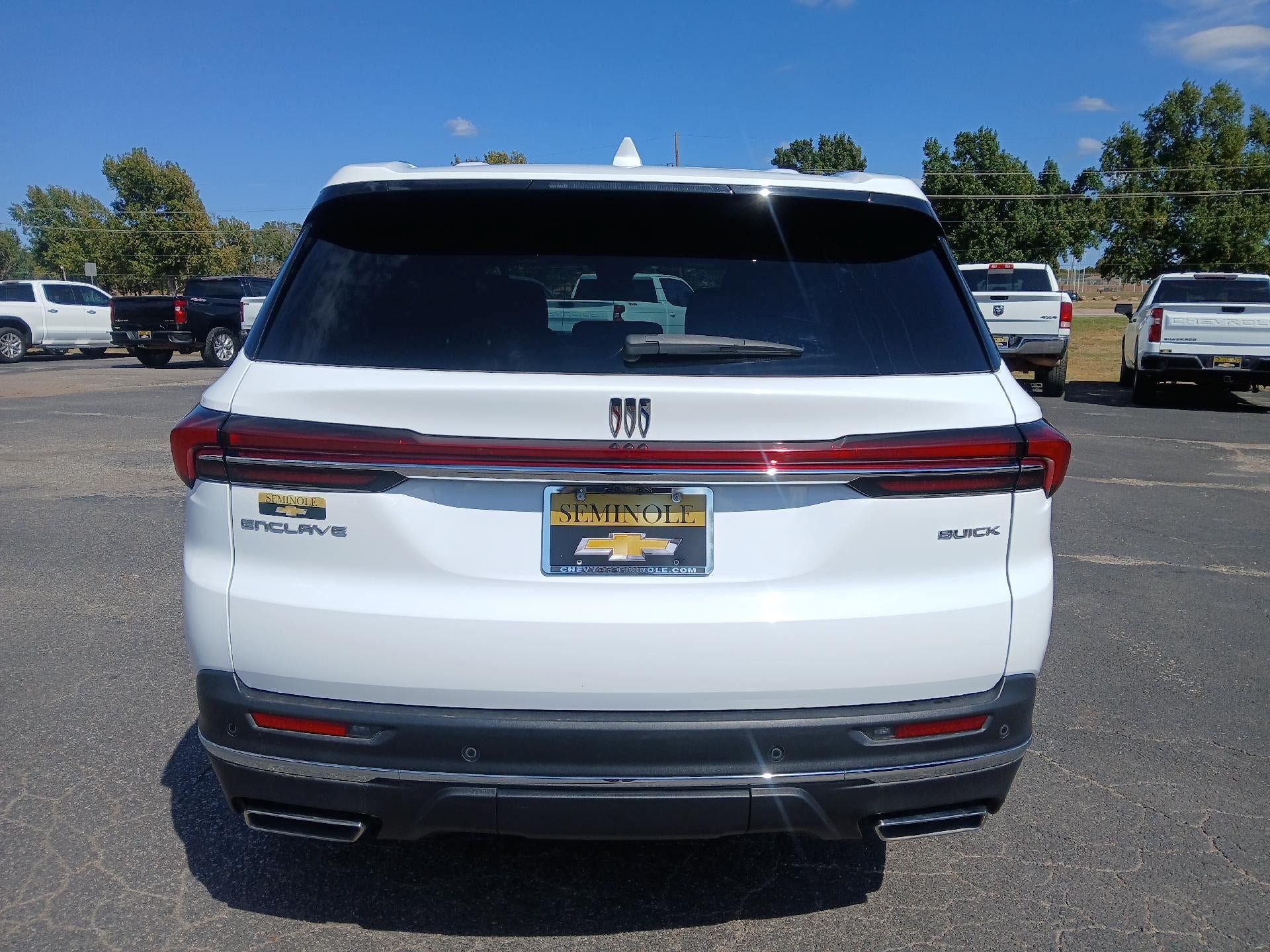 Used 2025 Buick Enclave Preferred FWD image 5