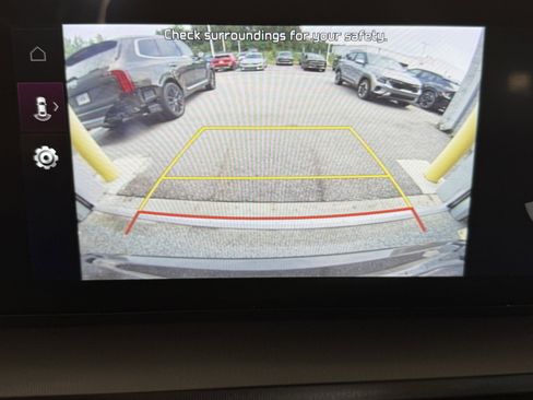 Used 2023 Kia Telluride S AWD/4WD image 12