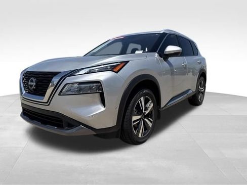 Used 2023 Nissan Rogue SL w/ SL Premium Package FWD image 4