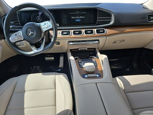 Certified 2023 Mercedes-Benz GLS 450 4MATIC image 10