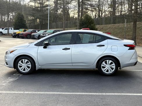 Used 2022 Nissan Versa S w/ Trunk Package image 5