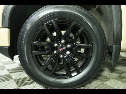 Used 2022 GMC Sierra 1500 Elevation image 5