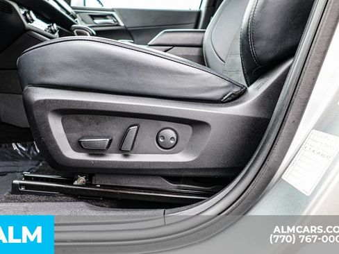 Used 2025 Mitsubishi Outlander SE FWD image 27