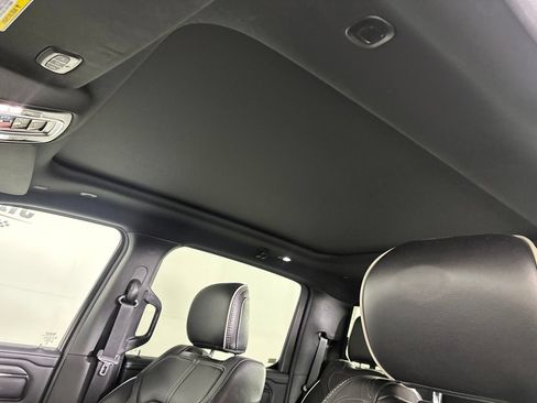 Used 2024 RAM 1500 Limited AWD/4WD image 10