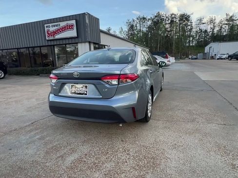 Used 2024 Toyota Corolla LE FWD image 6