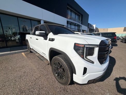 Used 2022 GMC Sierra 1500 Elevation RWD image 11