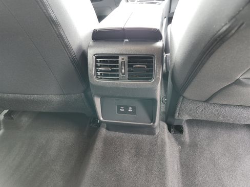 Used 2024 Nissan Rogue SV AWD/4WD image 22