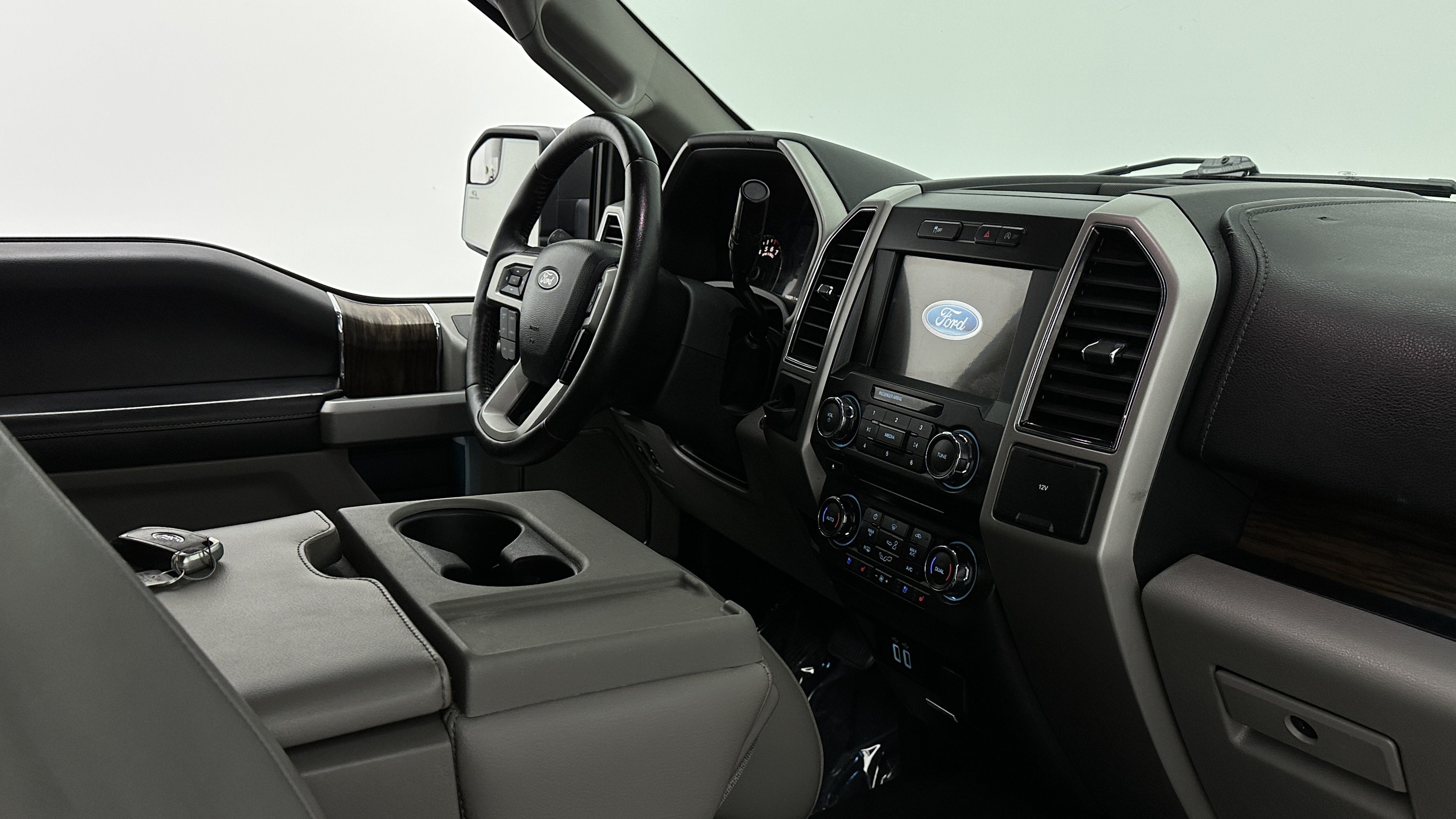 Used 2018 Ford F150 Lariat RWD image 34