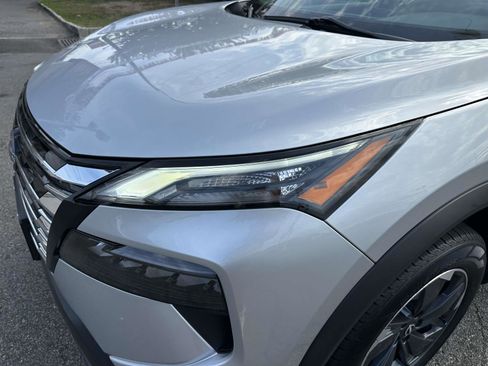 Used 2024 Nissan Rogue SV image 8
