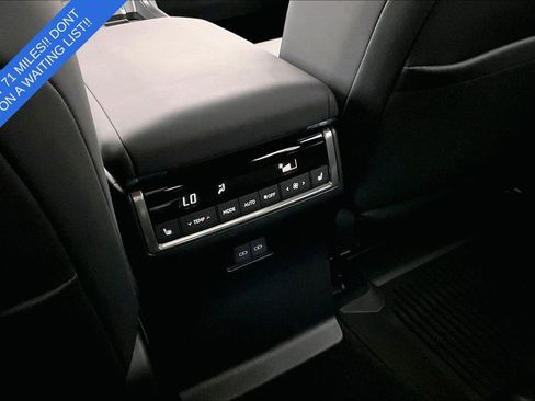 Used 2026 Lexus GX 550 w/ Accessory Package (2T) AWD/4WD image 30