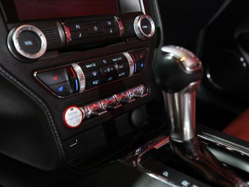 Used 2015 Ford Mustang GT Premium image 23