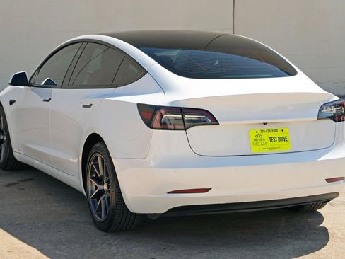 Used 2022 Tesla Model 3 image 50