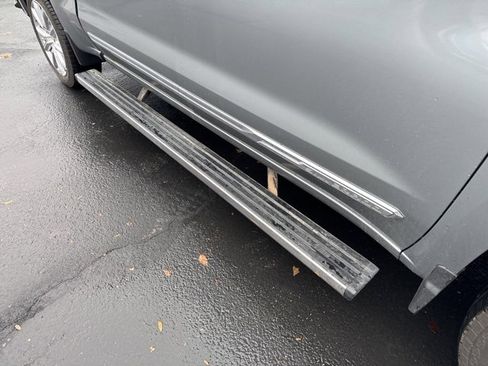 Used 2023 Chevrolet Silverado 1500 High Country w/ Technology Package image 12