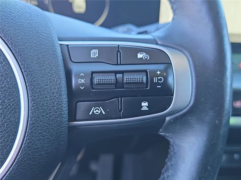 Used 2023 Kia Sportage SX image 25