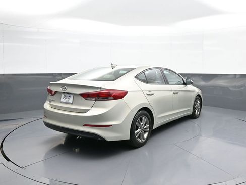 Used 2017 Hyundai Elantra Value Edition w/ Cargo Package FWD image 6