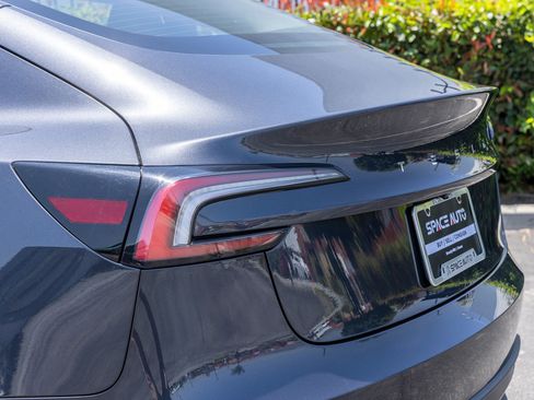 Used 2025 Tesla Model 3 Long Range RWD image 8