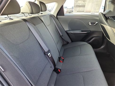 New 2025 Kia K4 LXS image 16