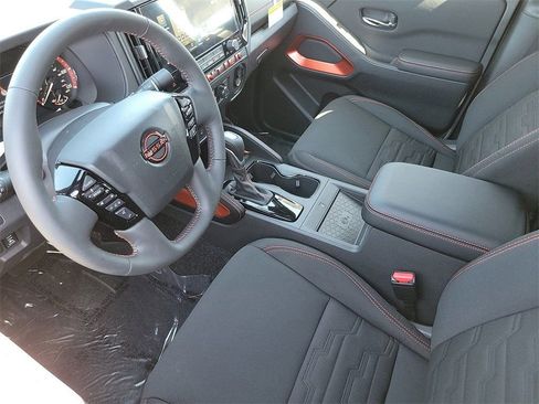 New 2025 Nissan Frontier PRO-4X w/ Pro Convenience Package image 3