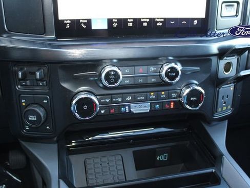 New 2026 Ford F250 Lariat w/ Black Appearance Package image 15