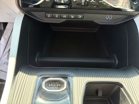 Used 2026 Jeep Cherokee Overland w/ Advanced Pro Tech Group AWD/4WD image 23