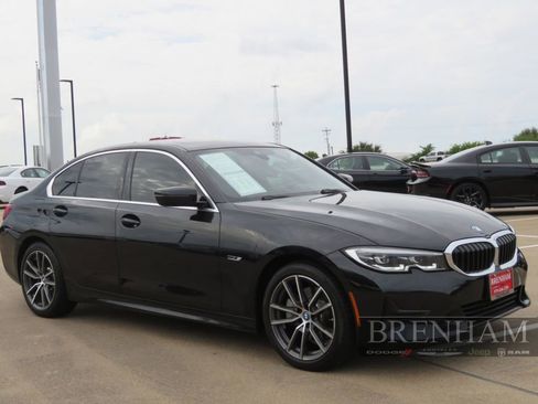 Used 2022 BMW 330e image 8