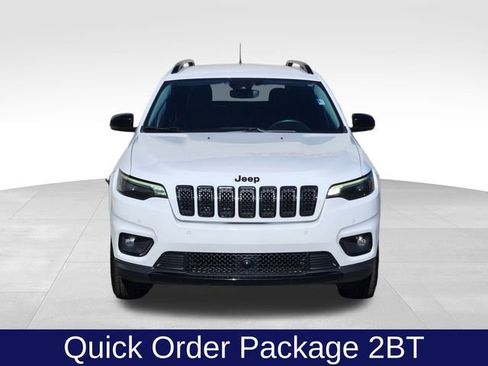 Used 2023 Jeep Cherokee Altitude Lux image 3