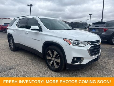 Used 2019 Chevrolet Traverse LT w/ LT Premium Package AWD/4WD image 1