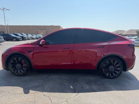 Used 2022 Tesla Model Y Performance AWD/4WD image 13