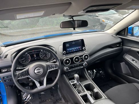 Used 2025 Nissan Sentra SV image 32