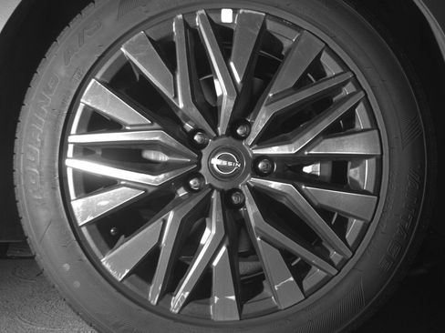 Used 2025 Nissan Altima 2.5 SV image 13