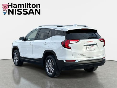 Used 2023 GMC Terrain SLT image 4