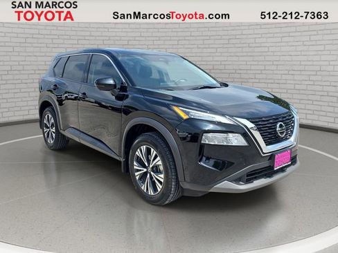 Used 2021 Nissan Rogue SV FWD image 3