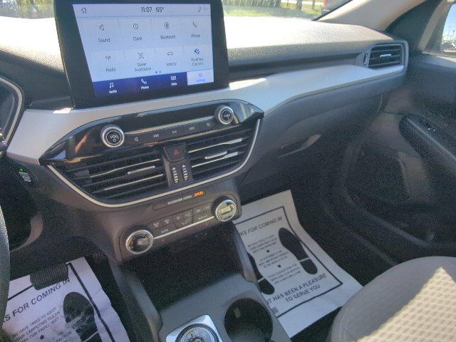 Used 2014 Ford Escape Titanium AWD/4WD image 16