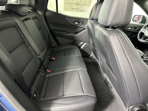 New 2026 Chevrolet Equinox LT w/ Convenience Package II FWD image 26