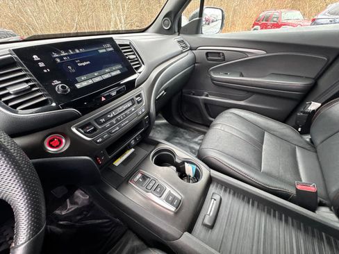 Used 2023 Honda Passport TrailSport image 23