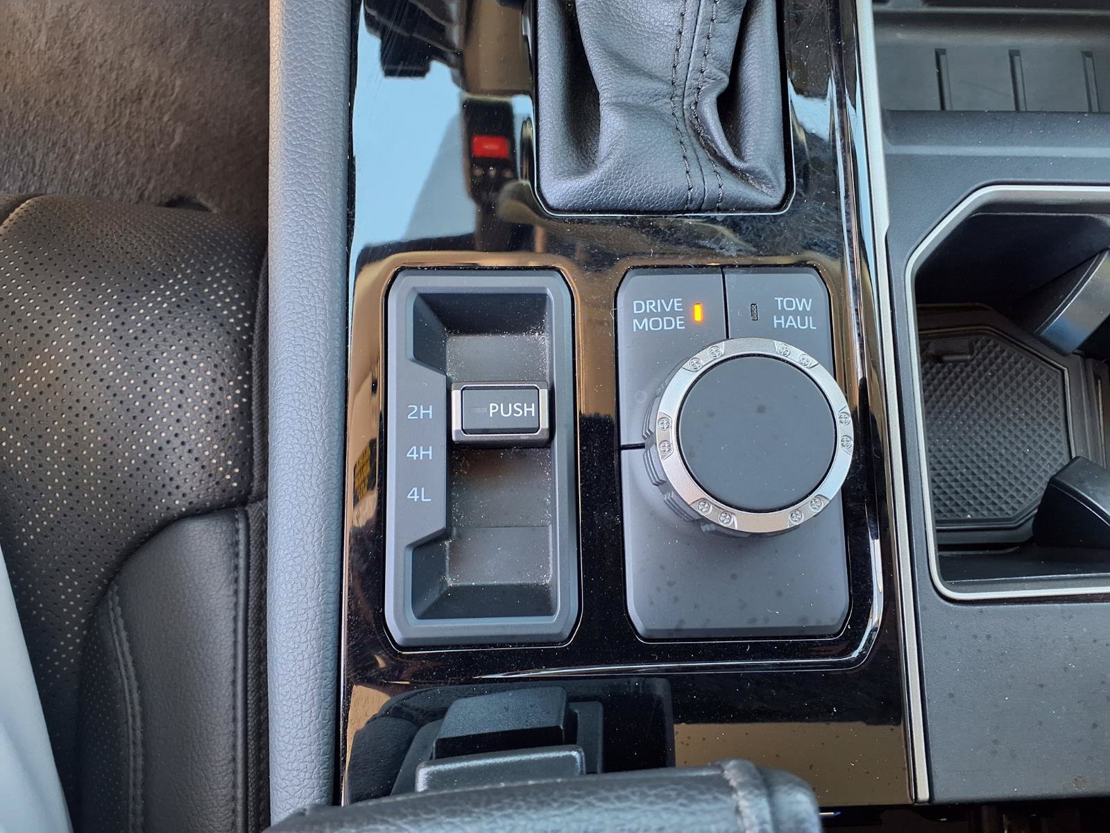 Used 2024 Toyota Tundra Limited AWD/4WD image 18