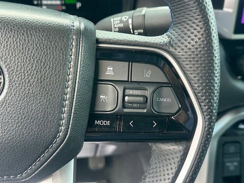 Certified 2025 Toyota Tundra Platinum AWD/4WD image 28