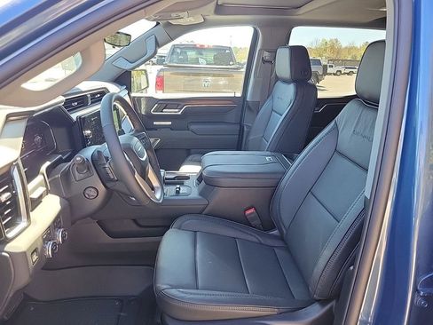 Used 2025 GMC Sierra 1500 Denali AWD/4WD image 11